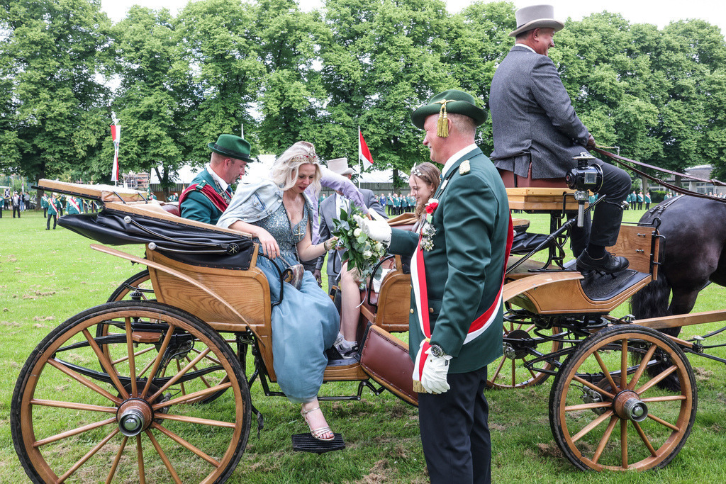 top-top.de 240602-098 | Foto, Video, Fotografie, Videografie, Fotobox, DJ, Discjockey, Musik, Musikbox, Veranstaltung, Photobooth, Amazon, Ebay, Buchtipp, Bestseller, Autor, Verlag, Buch, Wesel, Hamminkeln, NRW, Dinslaken, Rees, Drohne, Hochzeit, Party, Fotobox, Wesel, Fotograf