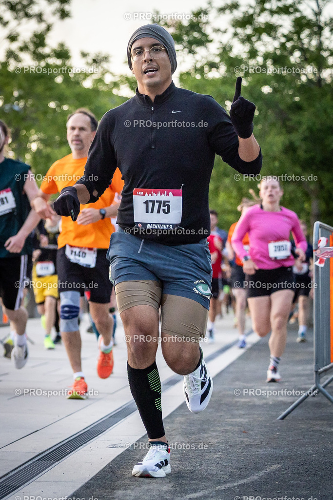 22. ASV Nachtlauf; Koeln, 28.05.25 | Impressionen vom 22. ASV Nachtlauf am 28.05.25 am Tanzbrunnen in Koeln. Foto: BEAUTIFUL SPORTS/Leah Kohring