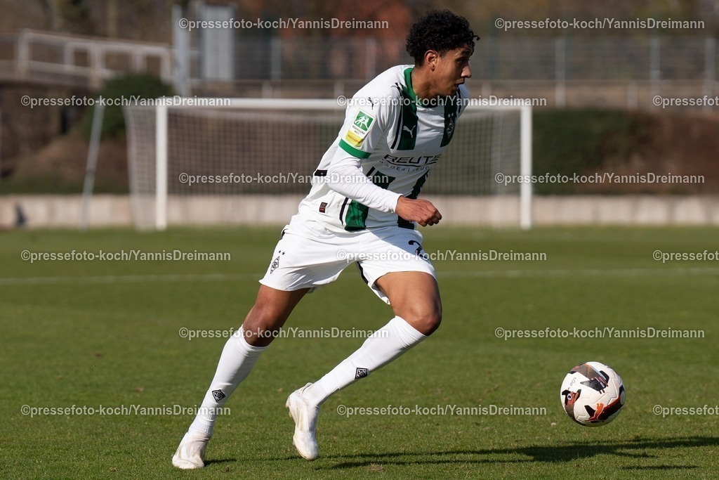 xYDR15032501052 | 15.03.2025, xydrx, Fußball, Borussia Mönchengladbach II (U23) - 1.FC Bocholt, Regionalliga West, Grenzlandstadion: Leon Ampadu (Borussia Moenchengladbach II #22)