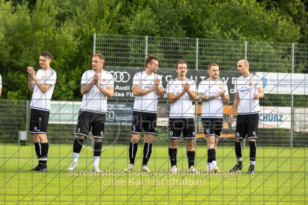 20250616_182812_0075 | #,  TV Eybach (weiß) vs. 1.FC Donzdorf II (rot), Fussball, Entscheidungsspiel 3 in Kreisliga A3 - Bezirk Neckar/Fils, Saison 2024/2025, Rasensportplatz, Staufenecker Str. 41, 73084 Salach, 16.06.2025 - 18:30 Uhr,Foto: PhotoPeet-Sportfotografie/Peter Harich