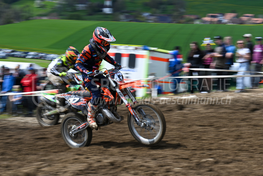 Motocross Schlatt bei Winterthur - 29. April 2023 | Fahrer in der Kategorie Hobby Open am Motocross Schlatt bei Winterthur, 29. April 2023.
Instagram: @mx_schlatt | @mc_wila | @sam_schweiz
Bild: Sportfotografie Markus Aeschimann | www.markus-aeschimann.ch - Realisiert mit Pictrs.com