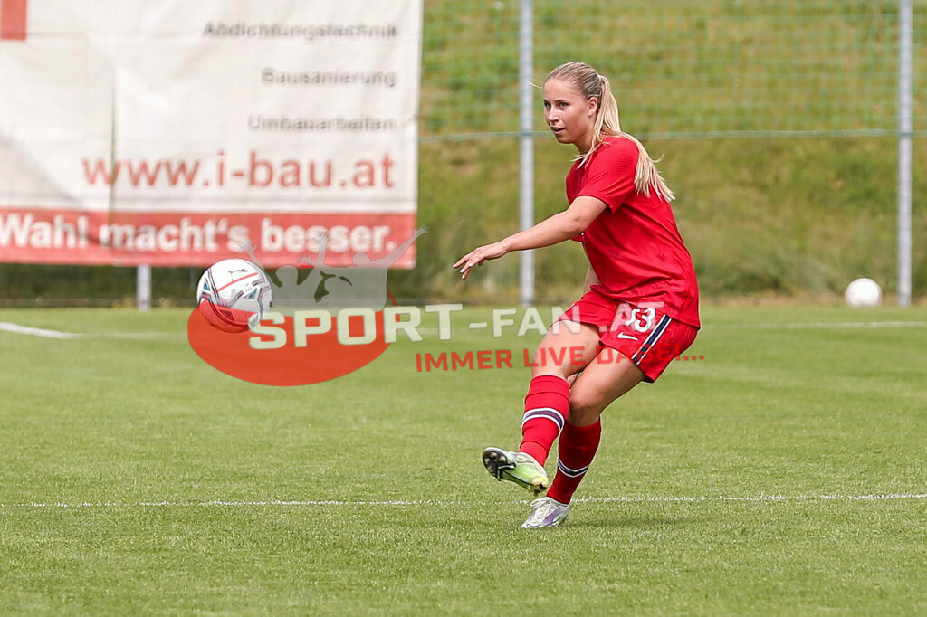 Norwegen U19  Bulgarien U19 | Maria Fink (Norway #13) ; Norwegen U19  Bulgarien U19 am 13.05.2022 in Wels
(Huber Arena), AUSTRIA, (Photo by Ernst Krawagner sport-fan.at) - Realisiert mit Pictrs.com