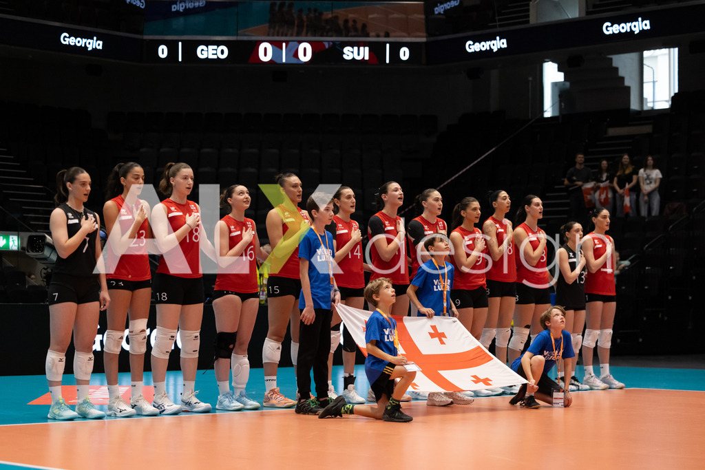 Georgia v Switzerland - CEV European League Women | KRIENS, SWITZERLAND - JUNE 12: Team of Georgia during the national anthem at the CEV European League match between Georgia and Switzerland at Pilatus Arena on June 12, 2026 in Kriens, Switzerland. - Realisiert mit Pictrs.com