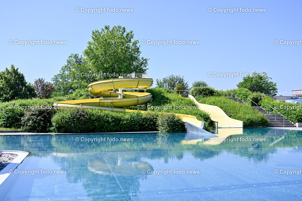 Vitalwelt Freibad Perg_ 05.06.2024-5 | 05.06.2024, Perg, AUT, Vitalwelt Perg, im Bild Freibad, Schwimmbecken, Sprungturm, Rutsche, Drohne