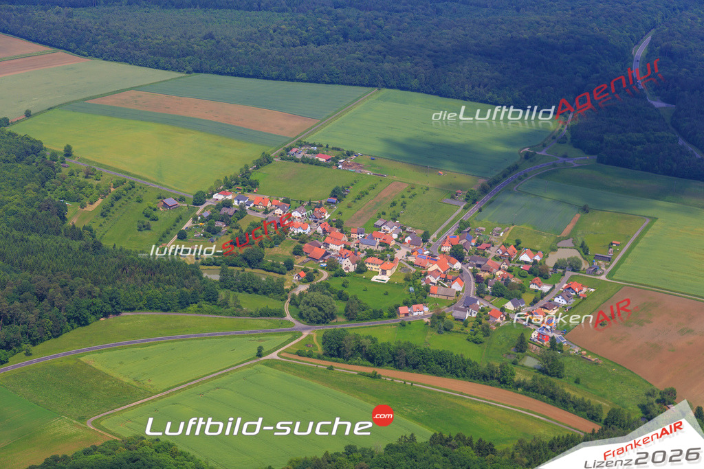 Luftbild von Kreuzthal Riedbach - Luftaufnahme wurde 2016 von https://frankenair.de mittels Flugzeug (keine Drohne) erstellt - die Geschenkidee
