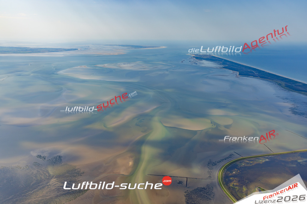 Rantum Sylt Bild- Das Luftbild wurde 2025 vom UL-Flugzeug heraus erstellt ( keine Drohne bzw. Drohnenaufnahme ) - Hochauflösende Luftaufnahme -Nicht vergleichbar mit Google Maps oder Satelittenbilder- Die Geschenkidee !Mit Lizenz und Bildrechte bestellbar - CC