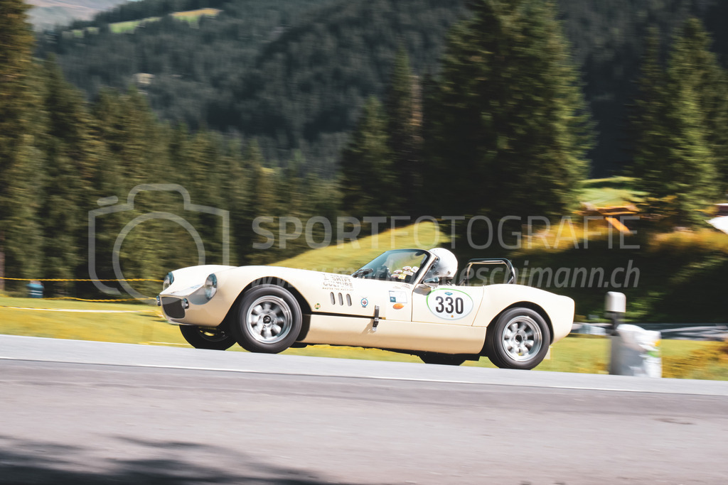 21. Arosa ClassicCar 2025 - 6. =September= 2025 | Heinz Vogt aus Wangen (SUI) in einem Sylva Fisher Fury aus dem Jahre 1970 mit Startnummer 330 am Arosa ClassicCar 2025 in der Kategorie Sport Trophy..@arosaclassiccar, @arosa.official, #arosaclassiccar, #arosa, #76curves, #classiccarBild: Sportfotografie Markus Aeschimann | www.markus-aeschimann.ch - Realisiert mit Pictrs.com