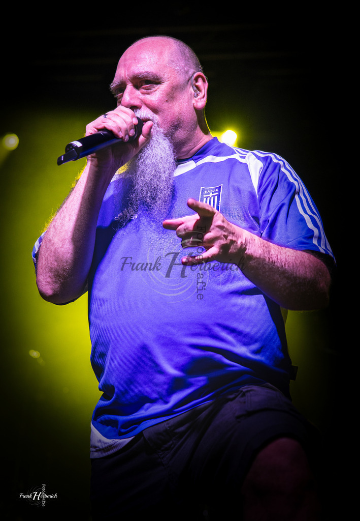 Justice Geiselwind 31.10.2025 | Frank Herberich Fotografie, Frank Herberich, Fotografie, Hochzeit, Portrait, St. Peter Ording, Ording, Westerhever, Nordsee, Frank Fotografie, Hardheim,  Odenwald,Walldürn, Band,Eventfotografie - Realisiert mit Pictrs.com