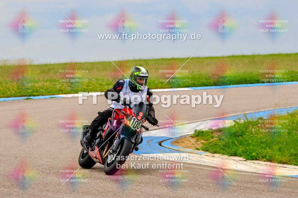 MotoTeam-2330 | Hier findet Ihr Bilder von Touristenfahrten auf der Nürburgring Nordschleife oder von anderen Veranstaltungen die ich besucht habe. Viel Spass beim Durch Schauen 