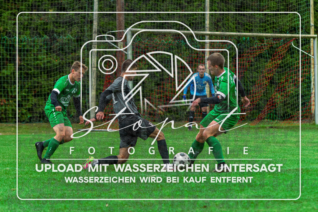 SGWFGFS-1007 | Justus Popp (FG Fulde-Stellichte #14) beim Herren Kreisliga HK Spiel zwischen SG Schuelern/Wintermoor und FG Fulde-Stellichte im Stadion Wintermoor, Schneverdingen (Simon Paul Stopat) - Realisiert mit Pictrs.com
