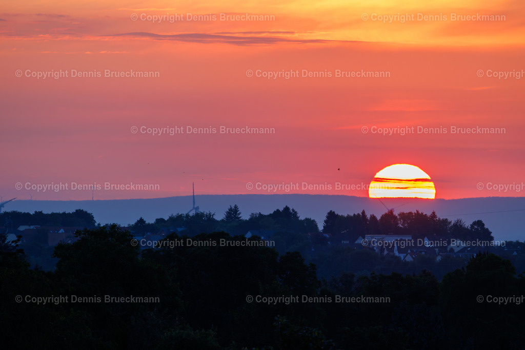 Sonnenaufgang über F-Dorf | Dennis-Brueckmann-Fotografie - Realisiert mit Pictrs.com