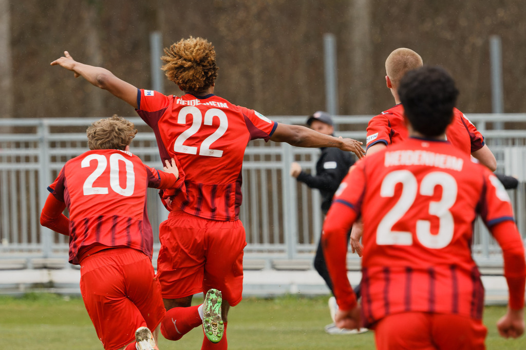 20260412-FCHS04_228 | 1.FC Heidenheim 1846 vs. FC Schalke 04, Fußball, U19, A-Junioren, NWL, U19-DFB-Nachwusliga, 2025/2026, 8. Spieltag, 12.04.2026 in Heidenheim, Walter-Birkhold-Jugendstadion (Foto: Michael Bulling) - Realisiert mit Pictrs.com