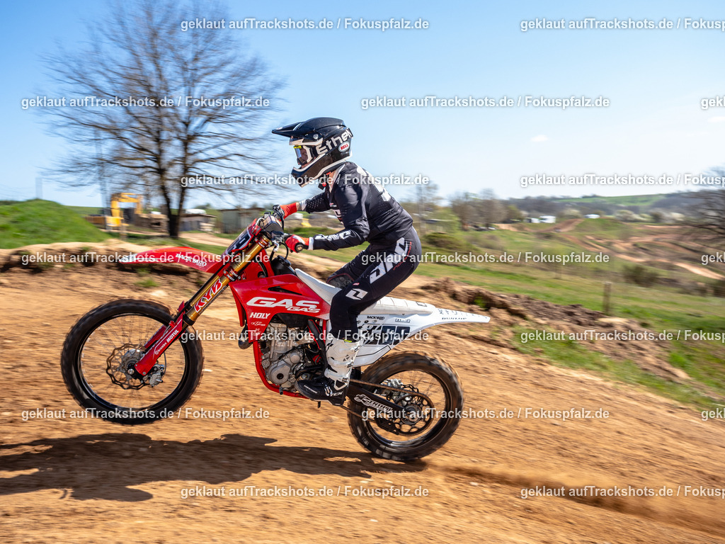 Schweyen040525-150 | Trackshots.de / Fokuspfalz.de - Realisiert mit Pictrs.com