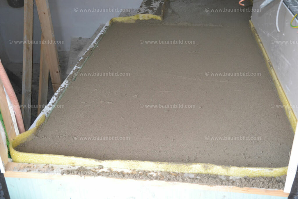 bib-lg19-fussbodenaufbau-0203 | Nach LV-Leistungsgruppen sortierte Detailfotos über den Bau eines Hauses. Alle Hausbau-Bilder direkt vom Urheber und Autor der Website Haus-Selber-Bauen.com