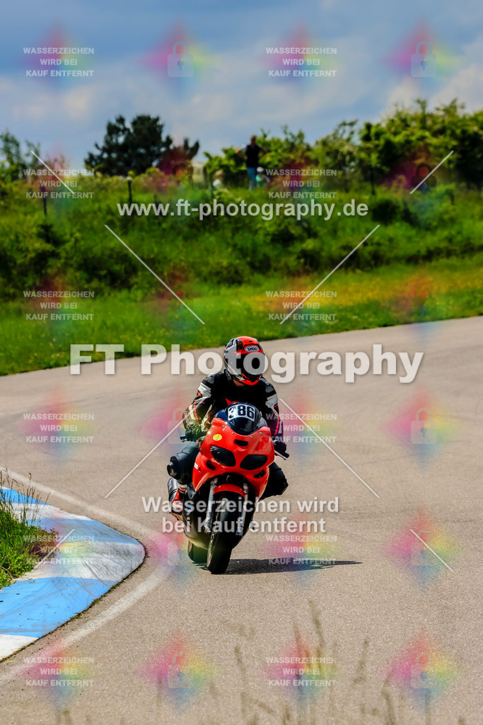 MotoTeam-0154 | Hier findet Ihr Bilder von Touristenfahrten auf der Nürburgring Nordschleife oder von anderen Veranstaltungen die ich besucht habe. Viel Spass beim Durch Schauen 