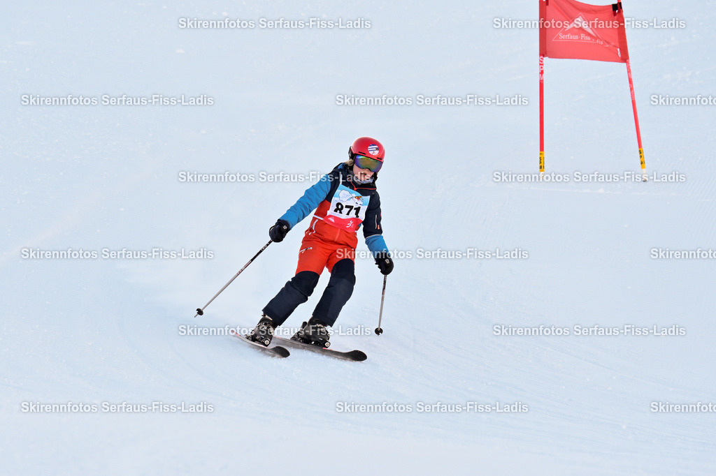 SRF_25.12.2025_0225 | Skirennfotos,Serfaus,Fiss,Ladis,Kinderskirennen,Winter,Tirol,Oberland,skirace,SFL,feelfree,weil wir's genießen,ski,Ski,skifahren,Sonnenplateau, - Realisiert mit Pictrs.com