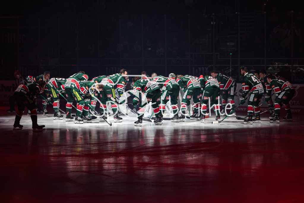 Augsburger Panther - Fischtown Pinguins Bremerhaven | Die Hausherren motivieren sich nochmal vor der Partie
