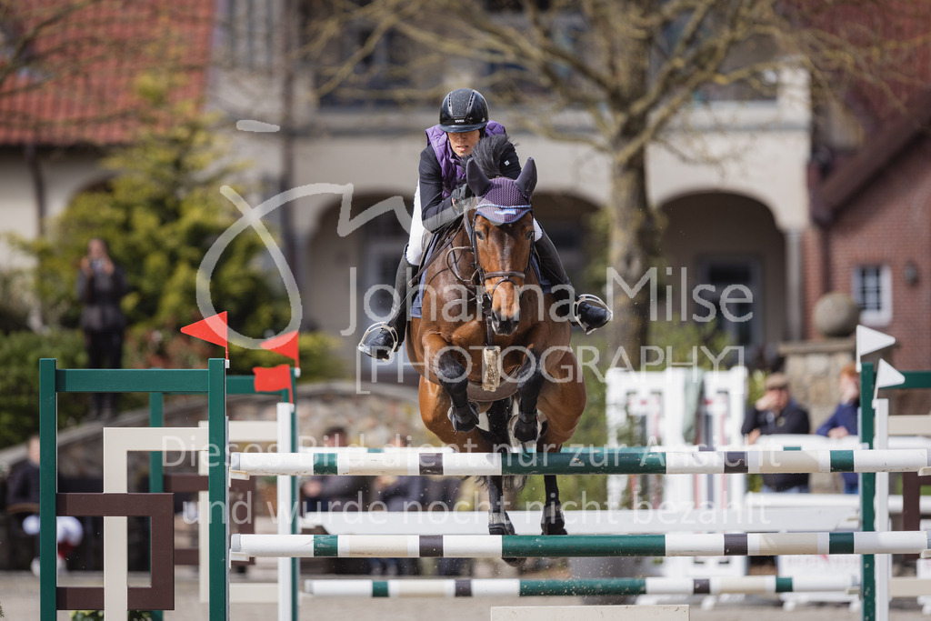 230426_HofSosath_S-Spr-419 | Deine schönsten Turniermomente als professionelle Fotos! Entdecke hochwertige Pferdesport-Fotografie im Online-Shop. Jetzt Fotos finden & bestellen!