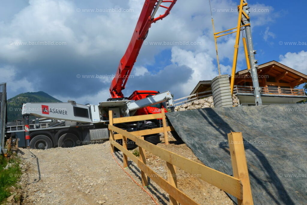 bib-lg04-betonarbeiten-0027 | Nach LV-Leistungsgruppen sortierte Detailfotos über den Bau eines Hauses. Alle Hausbau-Bilder direkt vom Urheber und Autor der Website Haus-Selber-Bauen.com