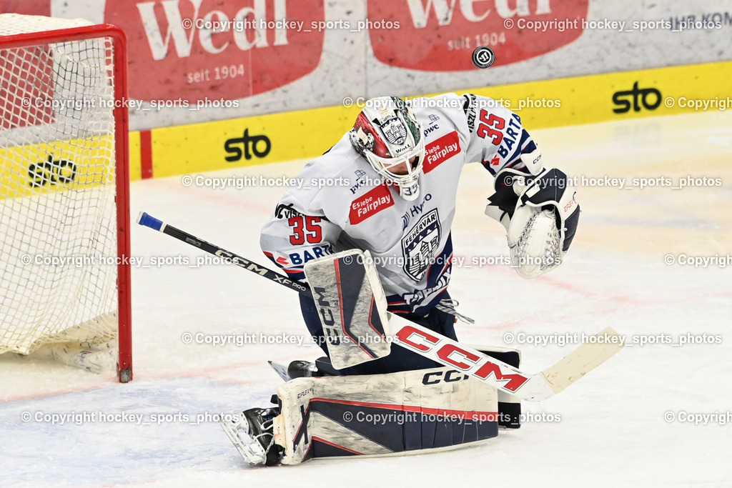 EC IDM WÄRMEPUMPEN VSV vs. HYDRO FEHERVAR AV 19 | #35 Horvath Dominik HYDRO FEHERVAR, Puck, EC IDM WÄRMEPUMPEN VSV vs. HYDRO FEHERVAR AV 19, EC IDM WÄRMEPUMPEN VSV vs. HYDRO FEHERVAR AV 19 am 20.11.2024 in Villach (Stadthalle Villach), Austria, (Photo by Bernd Stefan)