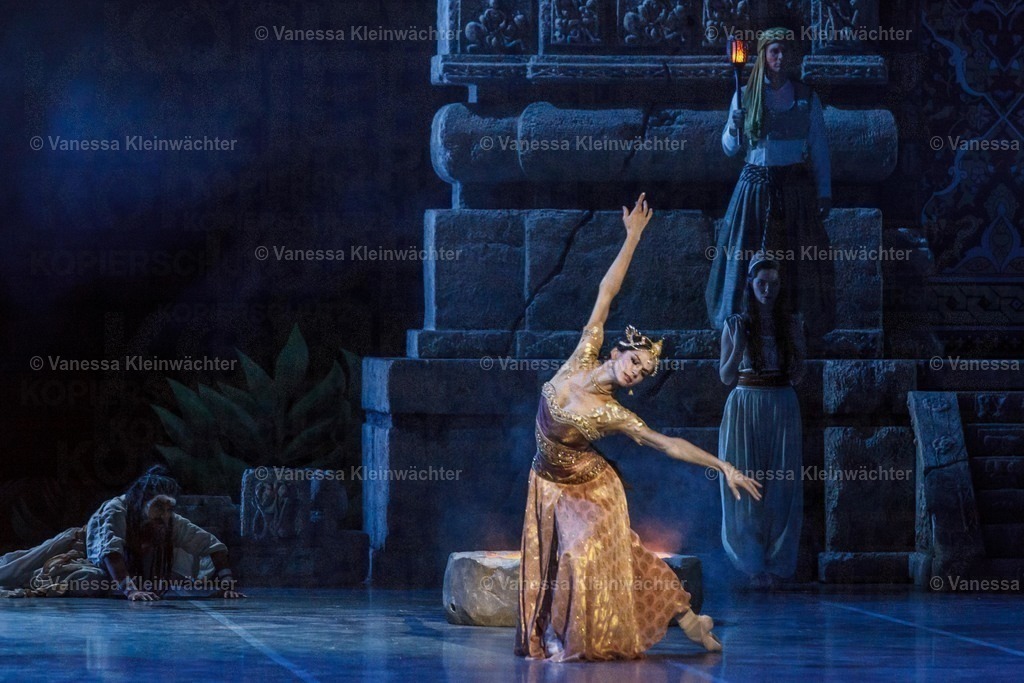  Ballett "La Bayadère" (Fotoprobe) in der Staatsoper unter den Linden | Berlin, 02.11.2018: Fotoprobe des Balletts "La Bayadere" in der Staatsoper Unter Den Linden.  - Realisiert mit Pictrs.com