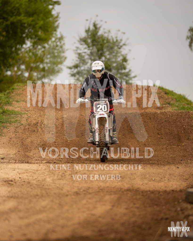 866A5817 | mxndyyvipix