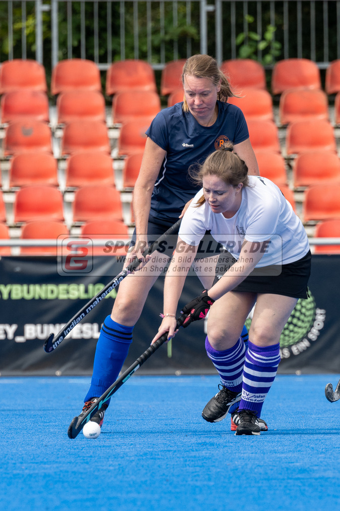 SFE_20240818_0181 | Krefeld, Deutschland, 18.08.2024:  European Cup for Recreational Hockey Players im KTHC Stadion Rot-Weiss Köln Tennis and Hockey Club am 18.08.2024 in Krefeld, Deutschland. (Foto von Stephan Fehrmann)Krefeld, Germany, 18.08.2024: European Cup for Recreational Hockey Players in KTHC Stadion Rot-Weiss Köln Tennis and Hockey Club at 18.08.2024 in Krefeld, Deutschland. (Foto from Stephan Fehrmann)