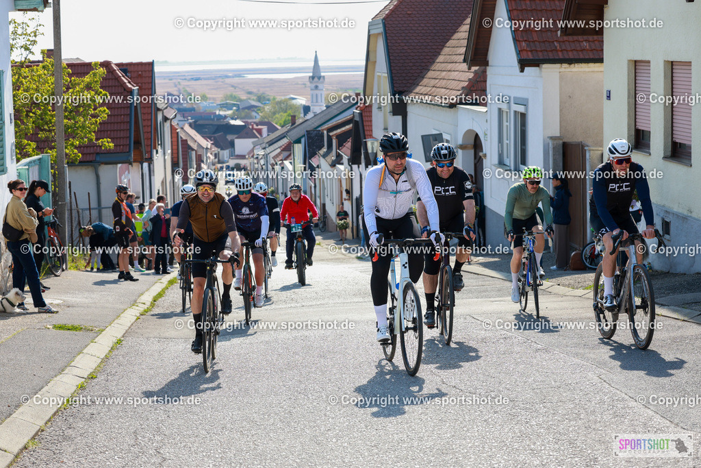 620_AR6_9064 | Neusiedlersee Radmarathon 2026@sportshot_your_pictrs #yourpictures#roadtowm2029 #nrm #neusiedlerseeradmarathon #neusiedlersee #neusiedlerseetourismus #burgenland #mörbisch #nrm26 #burgenlandtourismus #voglundco #poweredbyburgenlandtourismus #radsport #rad #marathon #ucigranfondo #visitburgenland #ucigranfondoworldseries