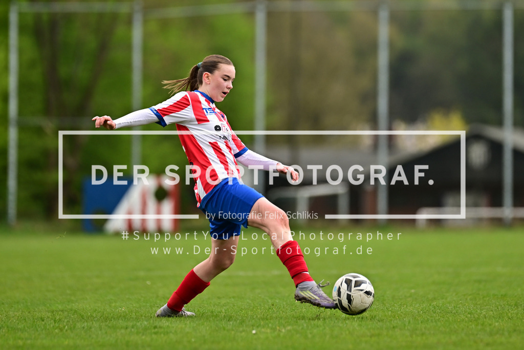 Fußball I Frauen I Saison 2025-2026 I Kreisliga I 13. Spieltag I FC Rosengarten - SV Ahlerstedt-Ottendorf IV I 168430 | Der Sportfotograf. - Realisiert mit Pictrs.com