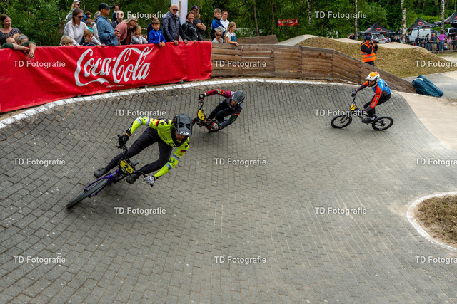 BayBMX2026-05097 | Fotogalerie von Thomas Dettweiler mit Eventbildern und lizenzfreien Fotos. Perfekt als Wandbild, für Büro, Website oder private Nutzung. - Realisiert mit Pictrs.com
