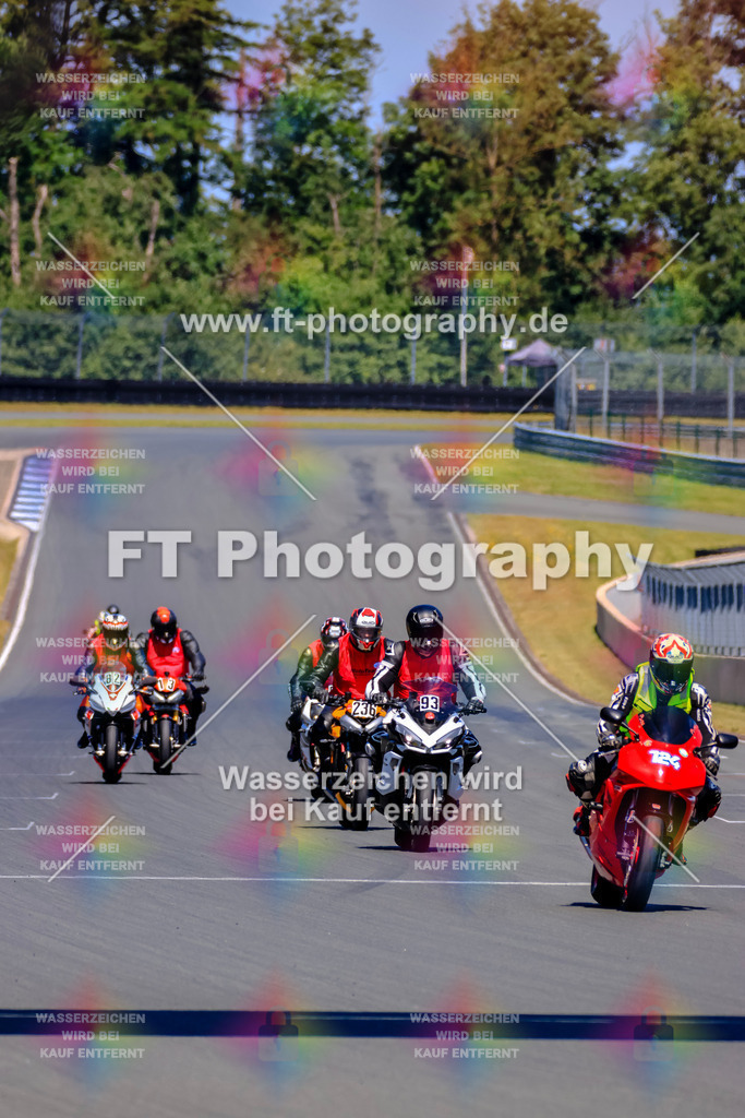 _TCM6132 | Hier findet Ihr Bilder von Touristenfahrten auf der Nürburgring Nordschleife oder von anderen Veranstaltungen die ich besucht habe. Viel Spass beim Durch Schauen 