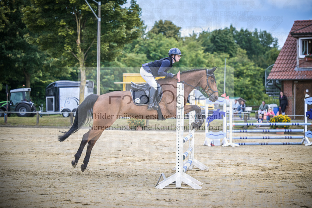 DOS_3275 | Entdecke hochwertige Reitturnierfotos von Foto Oger. Professionell, emotional und authentisch – jetzt Lieblingsmomente im Shop bestellen.Deutschlandweite Turnierfotografie. - Realisiert mit Pictrs.com