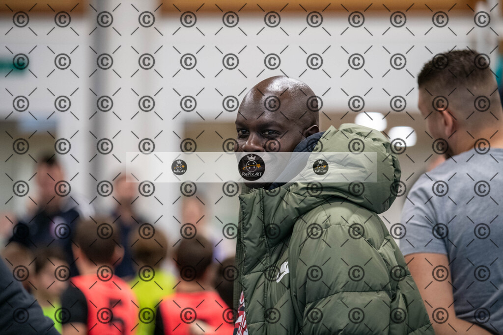 20231126_FCR_Hallenturnier_F2_045 | Sport und Naturfotografie von Roberto Esposito zeigt echte Momente Bewegung und die Schönheit der Natur. Ausdrucksstarke Bilder schaffen Emotionen.