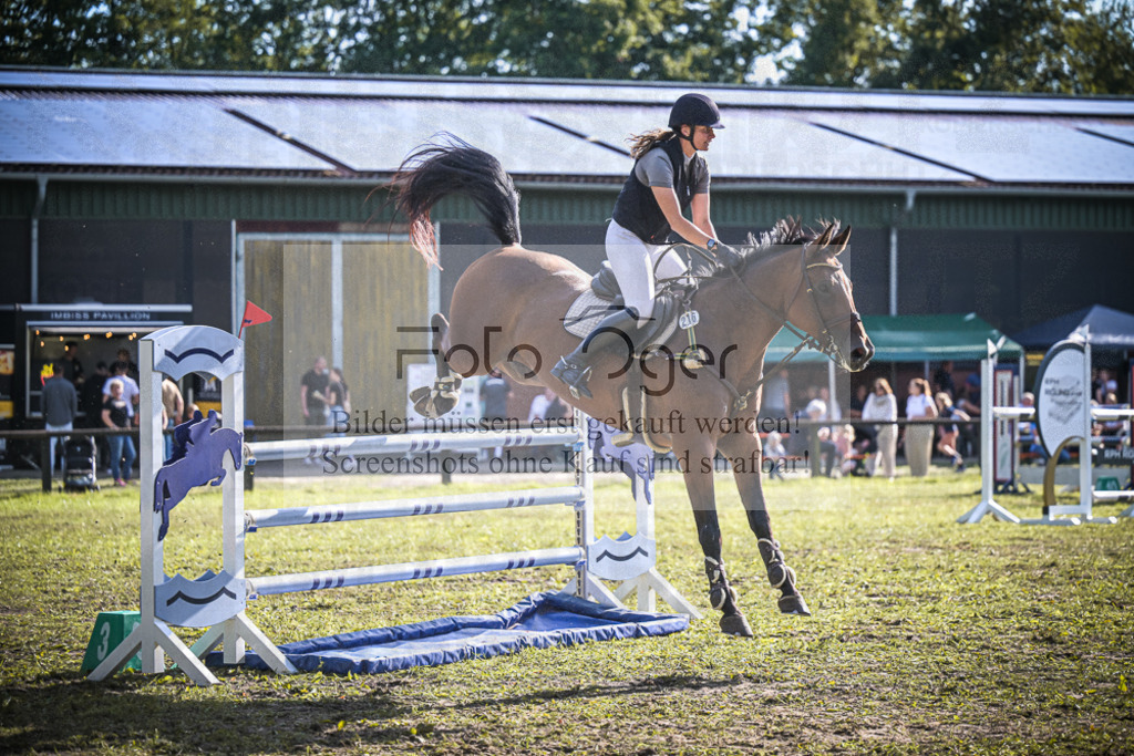 DOS_0046 | Entdecke hochwertige Reitturnierfotos von Foto Oger. Professionell, emotional und authentisch – jetzt Lieblingsmomente im Shop bestellen.Deutschlandweite Turnierfotografie. - Realisiert mit Pictrs.com