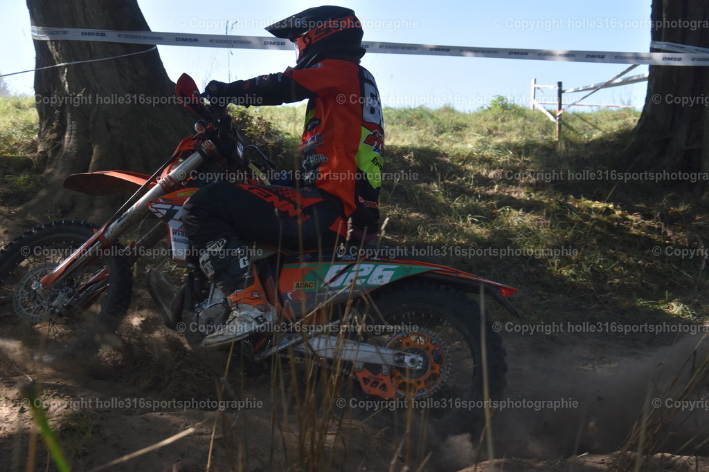 DSC_0221 | Sportfotografie , Motorsport, Motoross, Reitsport, Mointainbike, Enduro,
Landschaft , Outdoor, Eventfotografie, Landschaft, Bilder online bestellen - Realisiert mit Pictrs.com