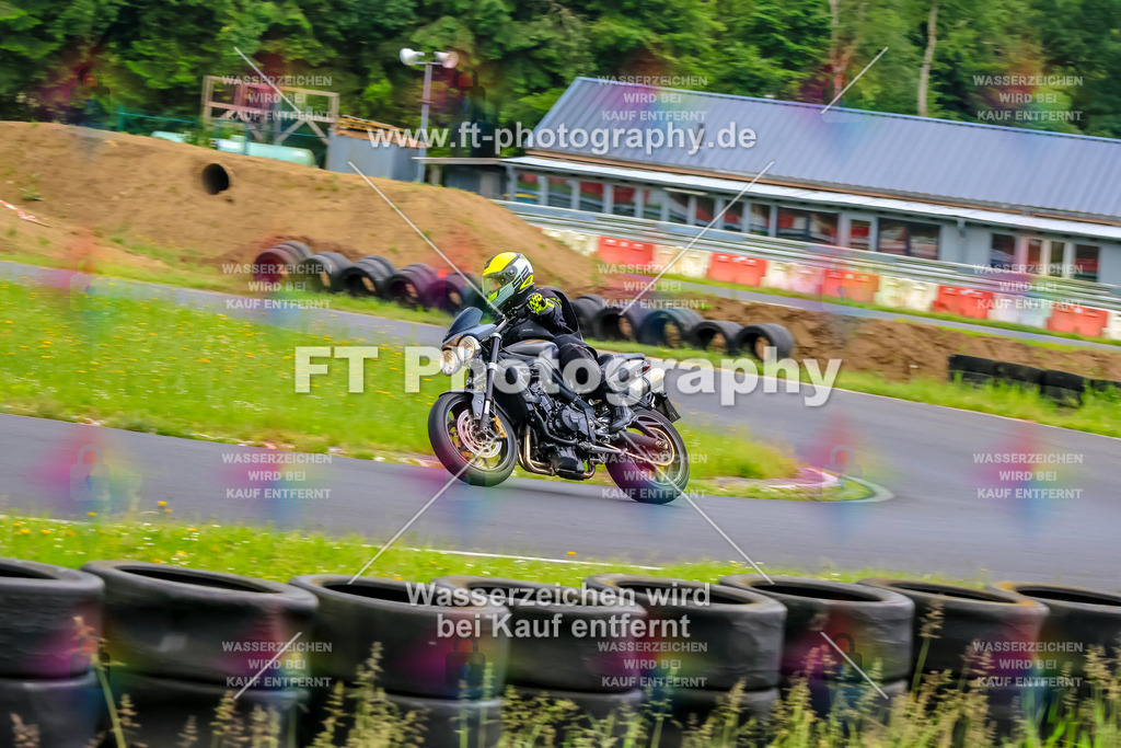 VBK-7423 | Hier findet Ihr Bilder von Touristenfahrten auf der Nürburgring Nordschleife oder von anderen Veranstaltungen die ich besucht habe. Viel Spass beim Durch Schauen 