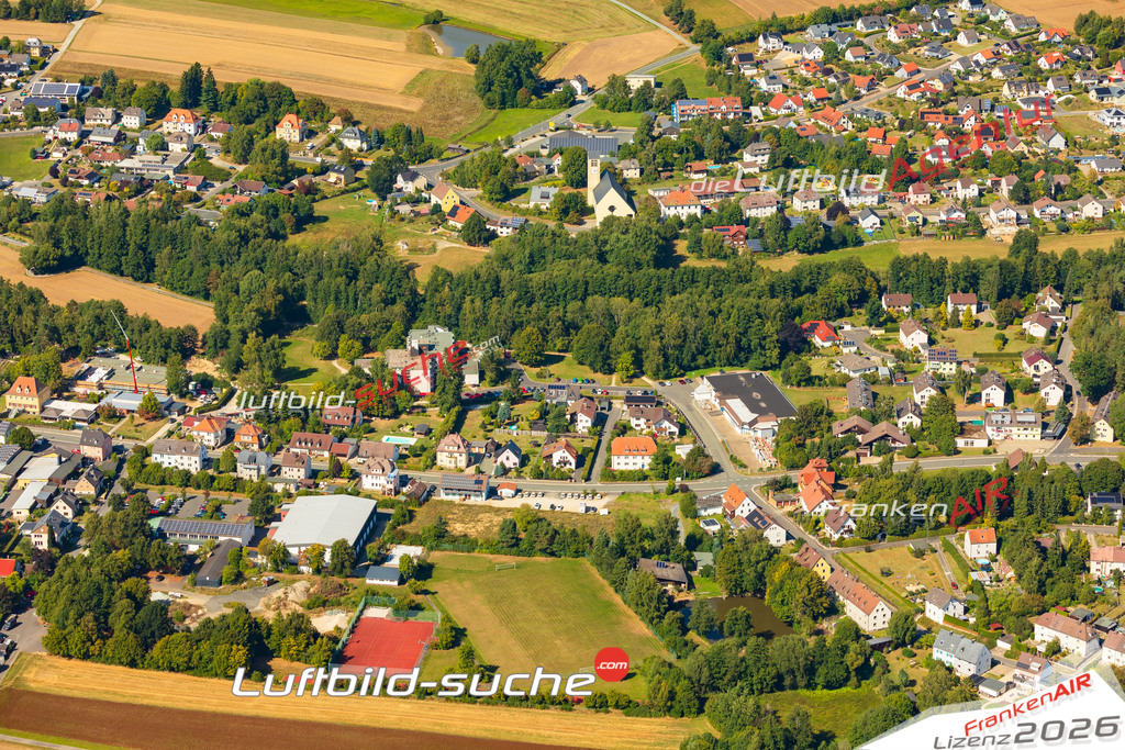 Luftaufnahme von  Marktleuthen - Die Luftaufnahme wurde 2025 vom UL-Flugzeug heraus erstellt ( keine Drohne ) - Hochauflösende Luftaufnahme - für professionelle Ausdrucke geeignet. Die Geschenkidee !Mit Lizenz und Bildrechte bestellbar