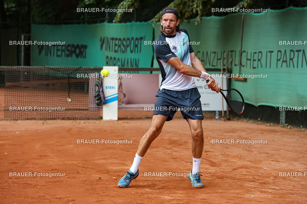 HTC Blau-Weiß Krefeld - LTTC Rot-Weiß Berlin  | Krefeld, Deutschland 21.07.2023, Gero Kretschmer (HTC Blau-Weiß Krefeld) gegen Nino Ehrenschneider (LTTC Rot-Weiss Berlin) ,

bei der 2. Tennis Bundesliga Nord Begegnung zwischen HTC Blau-Weiß Krefeld und LTTC Rot-Weiß Berlin am 21.07.2023 in Krefeld.

(Foto: BRAUER-Fotoagentur)
 
