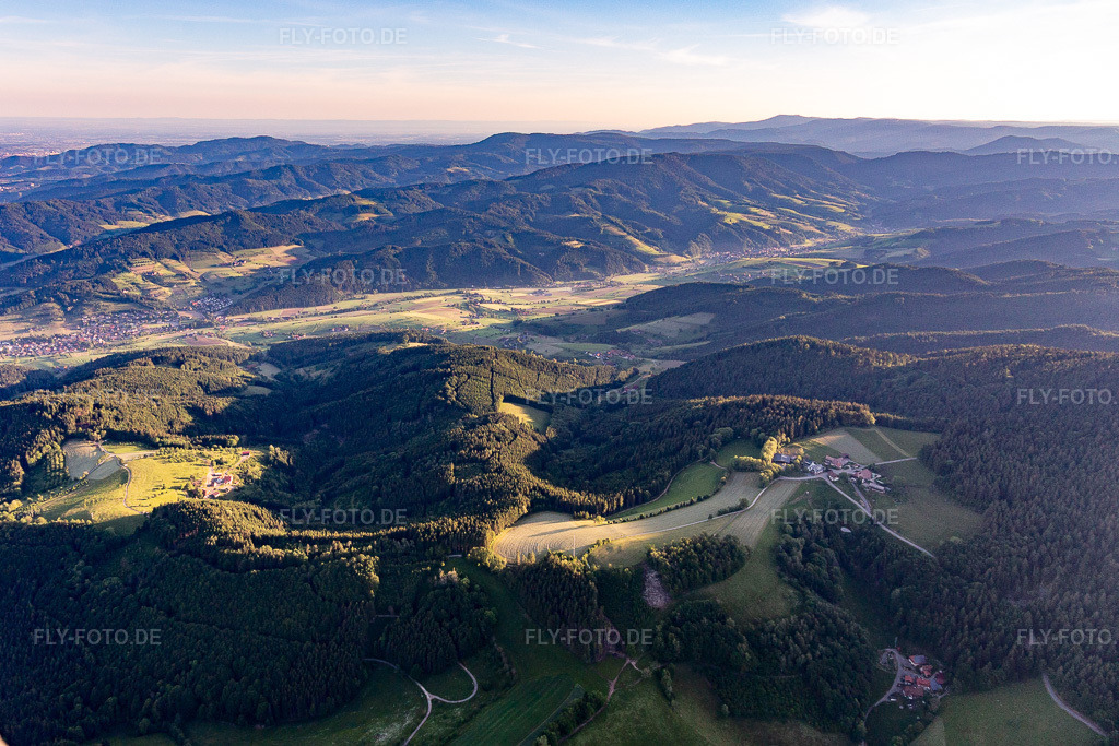 Luftbild: Der Buchenhof im Ortsteil Oberentersbach in Zell im Bundesland Baden-Württemberg in Deutschland. Foto: IMG_114901.jpg vom 01.06.2019 durch Werner Riehm/FLY-FOTO.de