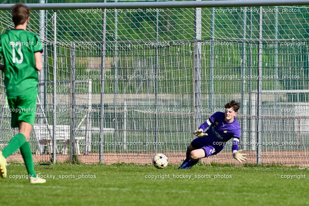 SC Landskron vs. SVG Bleiburg | #24 Julian Schneider SVG Bleiburg, gehaltener Elfmeter, SC Landskron vs. SVG Bleiburg, SC Landskron vs. SVG Bleiburg am 28.04.2024 in Villach (Sportzentrum Landskron), Austria, (Photo by Bernd Stefan)