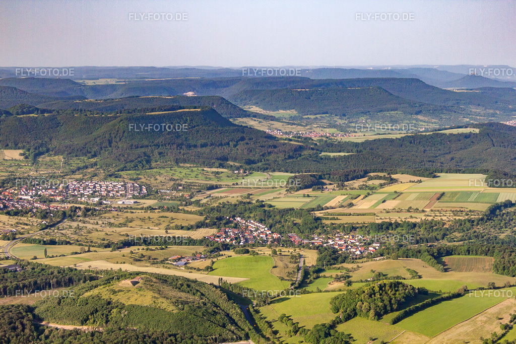 Jettenburg | Luftbild: Jettenburg im Ortsteil Bronnweiler in Reutlingen im Bundesland Baden-Württemberg in Deutschland. Foto: IMG_67679.jpg vom 09.06.2014 durch Werner Riehm/FLY-FOTO.de - Realisiert mit Pictrs.com