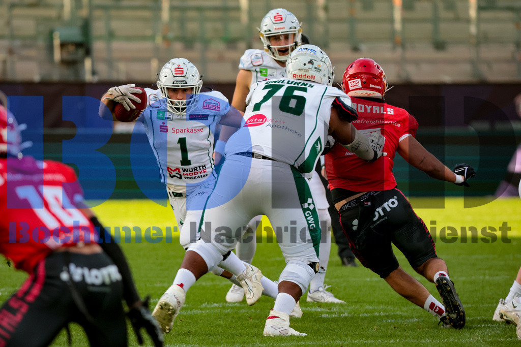  14.10.2023 - 
 | Sebastian Sendlak / Bochumer Nachrichtendienst (BOND) - GFL-Bowl 2023: Schwaebisch Hall Unicorns vs. Potsdam Royals - Realisiert mit Pictrs.com