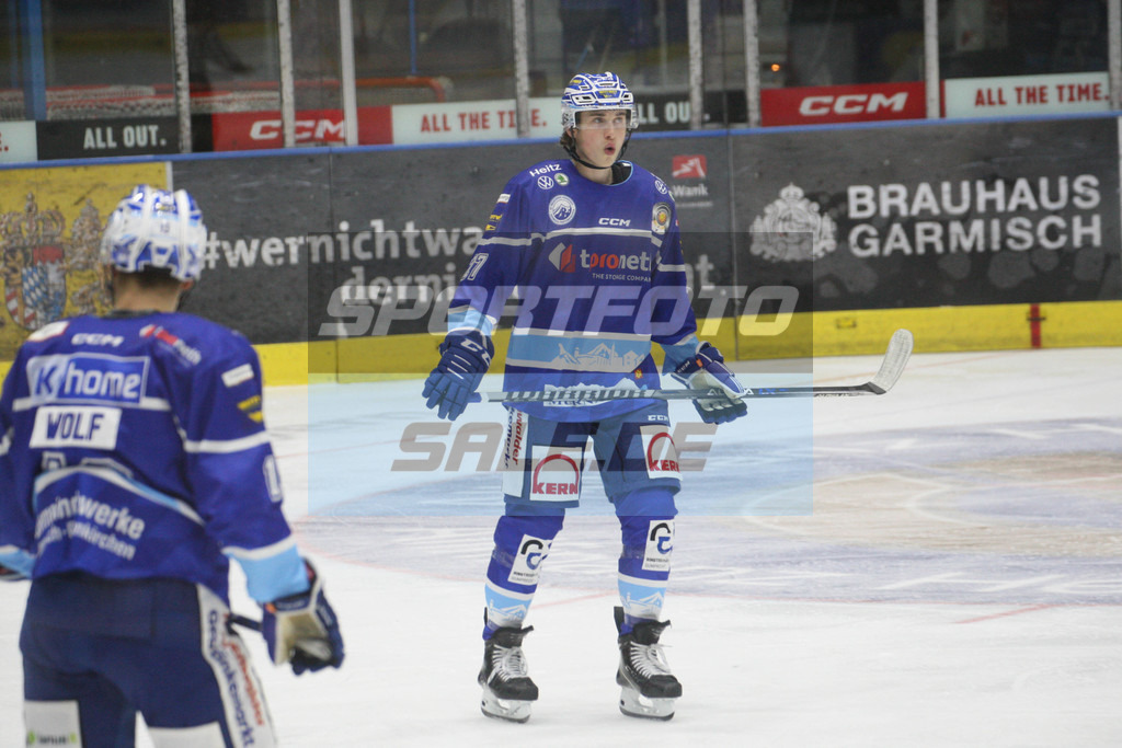 SC Riessersee - Höchstadt Alligators | Veit Oswald - Eishockey Oberliga Süd SC Riessersee - Höchstadt Alligators - © Sportfoto-Sale (MK) - Realisiert mit Pictrs.com