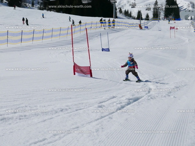 Evelyn (3) | Photos von der Skischule Warth - Realisiert mit Pictrs.com