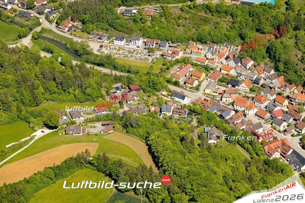Luftaufnahme von Kastl - Die Luftaufnahme wurde 2025 vom UL-Flugzeug heraus erstellt ( keine Drohne ) - Hochauflösende Luftaufnahme - für professionelle Ausdrucke geeignet. Die Geschenkidee !Mit Lizenz und Bildrechte bestellbar