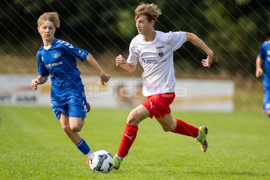 20250920_Picselweb-Fotografie_1R3_0055 | JFV D/A &amp; Stade - VfB Oldenburg0:1 VfB no70:2 VfB no70:3 VfB JFV Eigentor0:4 VfB no70:5 VfB no71:5 JFV no3 Jaric Jimenez-Voss2:5 JFV no9 Janko Sylvester3:5 JFV no16 Damian Elias Mihro Burekovic - Realisiert mit Pictrs.com
