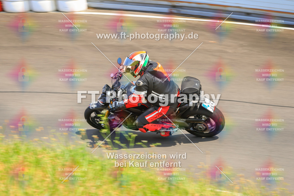 _DSK2695 | Hier findet Ihr Bilder von Touristenfahrten auf der Nürburgring Nordschleife oder von anderen Veranstaltungen die ich besucht habe. Viel Spass beim Durch Schauen 