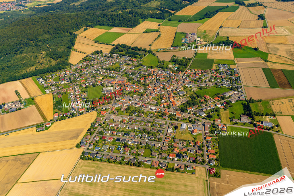 Klassische Luftaufnahme ohne Drohne zeigt:Martinhagen bei Schauenburg - Die Luftbildaufnahme wurde 2025 vom UL-Flugzeug heraus erstellt ( keine Drohnenaufnahme ) - Hochauflösende Luftaufnahme -Nicht vergleichbar mit Google Maps oder Satelittenbilder- Die Geschenkidee !Mit Lizenz und Bildrechte bestellbar