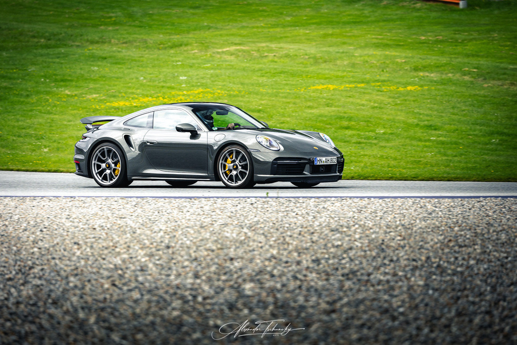R6PZ1702 _Alexander Tschuncky | Entdecken Sie die faszinierende Welt von Alexander Tschuncky Arts: Kreative Fotografie, atemberaubende Automobilkunst und hochwertiger Bilderdruck. Lassen Sie sich inspirieren! - Realisiert mit Pictrs.com
