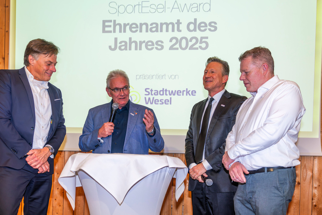 top-top.de 260306-140 | Foto, Video, Fotografie, Videografie, Fotobox, DJ, Discjockey, Musik, Musikbox, Veranstaltung, Photobooth, Amazon, Ebay, Buchtipp, Bestseller, Autor, Verlag, Buch, Wesel, Hamminkeln, NRW, Dinslaken, Rees, Drohne, Hochzeit, Party, Fotobox, Wesel, Fotograf